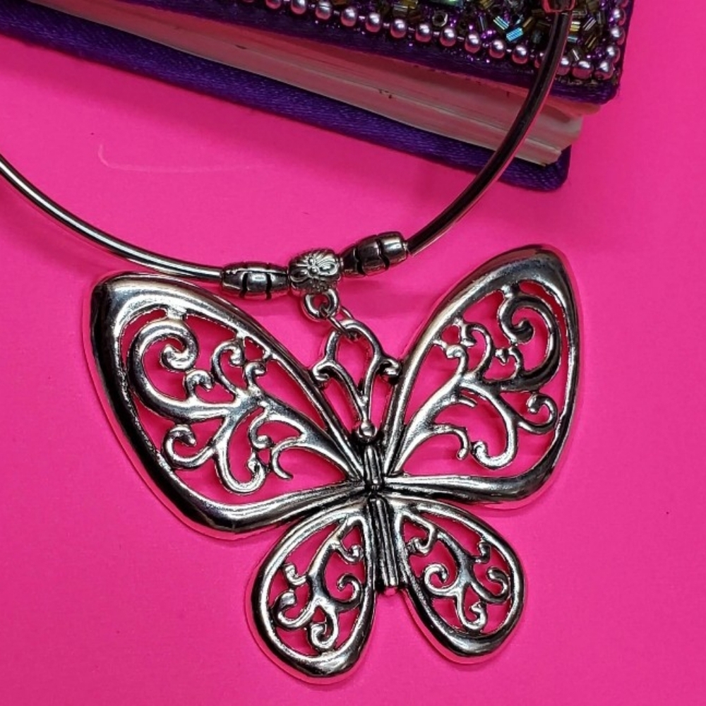 Butterfly Necklace - Picture 12 of 13
